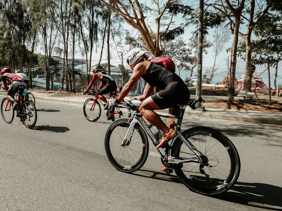 cyclists-competing-in-a-bike-race