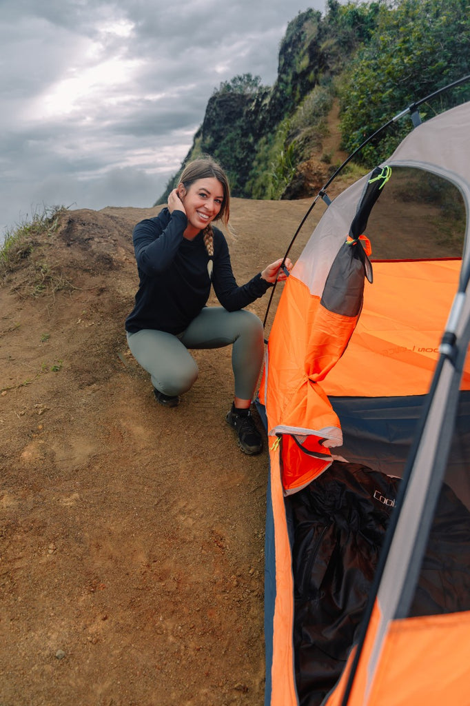woman-setting-up-tent