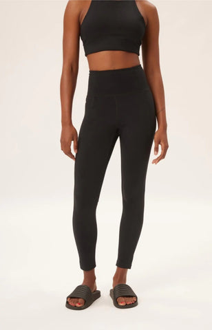 Girlfriend Collective Compressive High-Rise Leggings with Pockets 