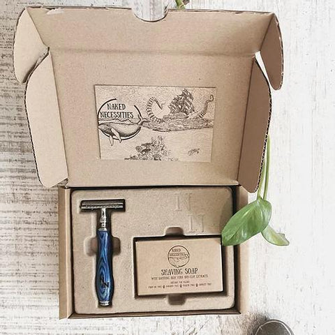 Traditional Style Razor, Shaving Soap and 5 blades packed in a giftbox