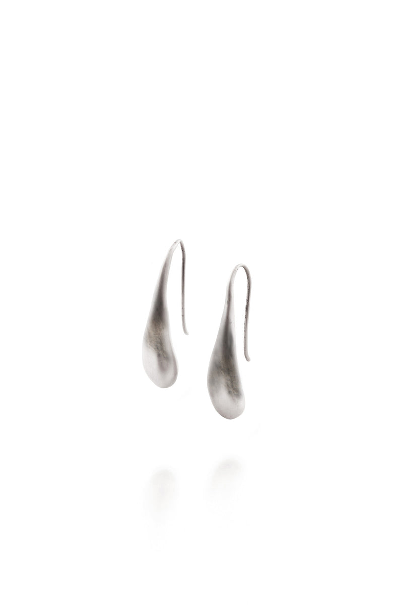 A gently twisting vine forms the Drop Bud Earrings in gold plate ...
