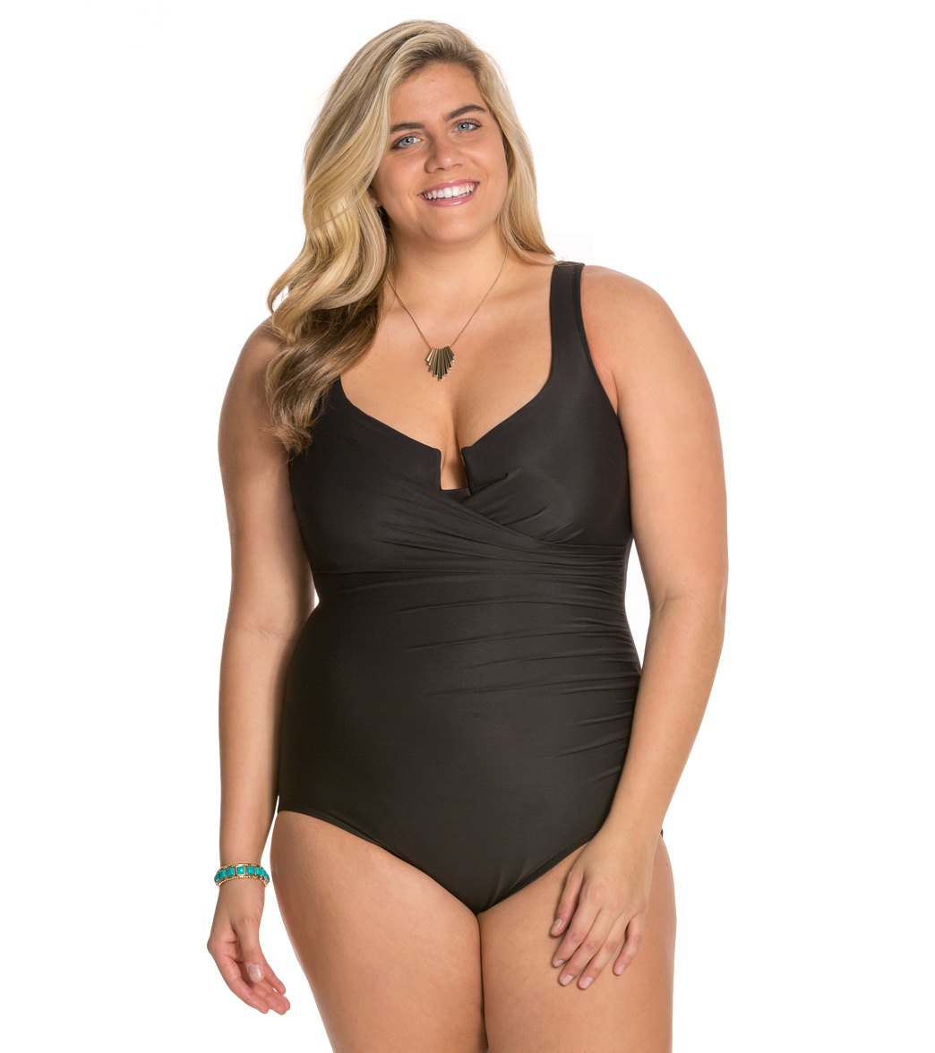 TYR Women's Plus Size Solid Square Neck Controlfit Chlorine