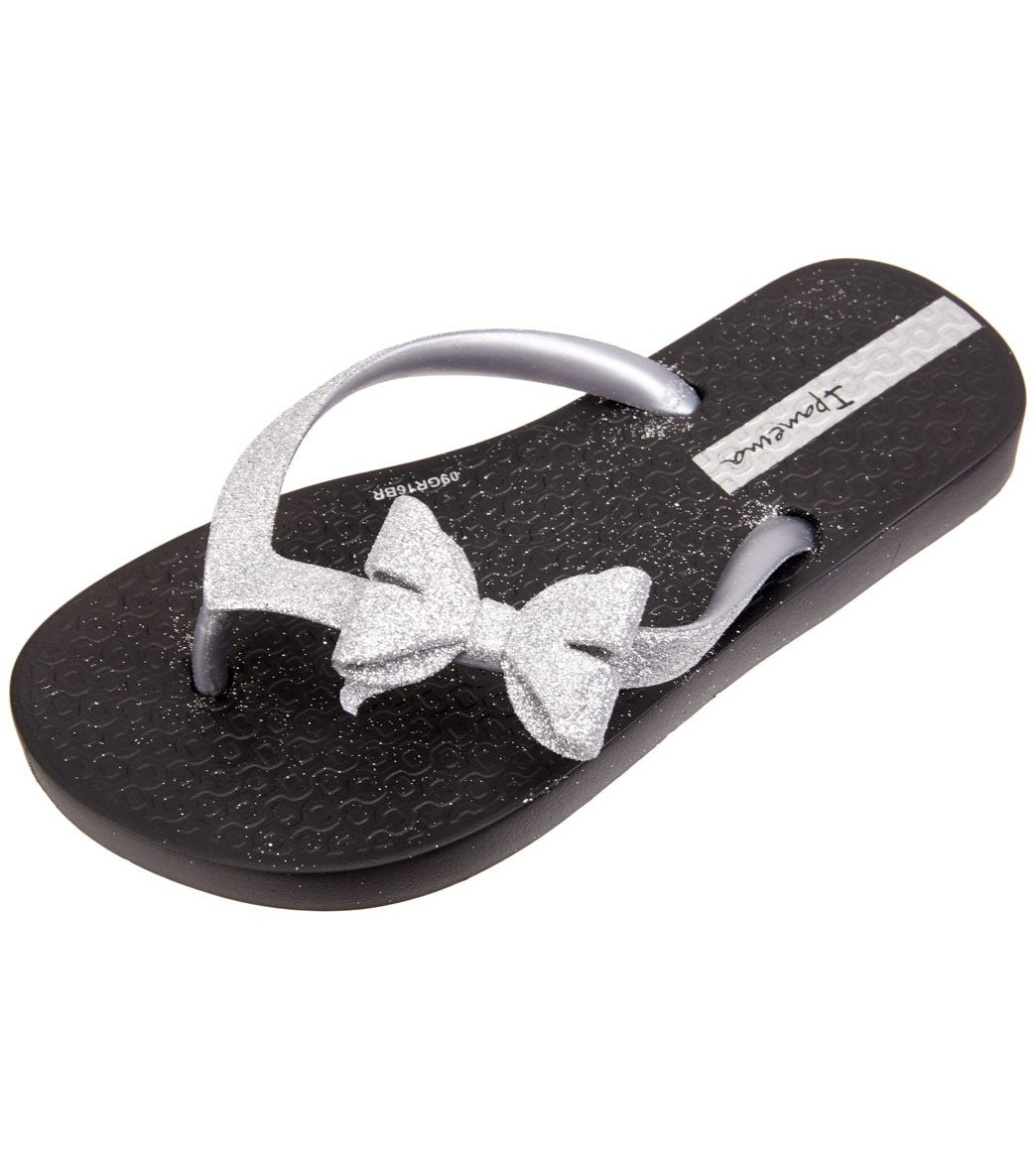 Ipanema girl's glitter kids sandals iv - black/silver bow 9 plastic - swimoutlet.com