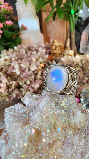 MOONSTONE SILVER ADJUSTABLE RING - Crystal Islands