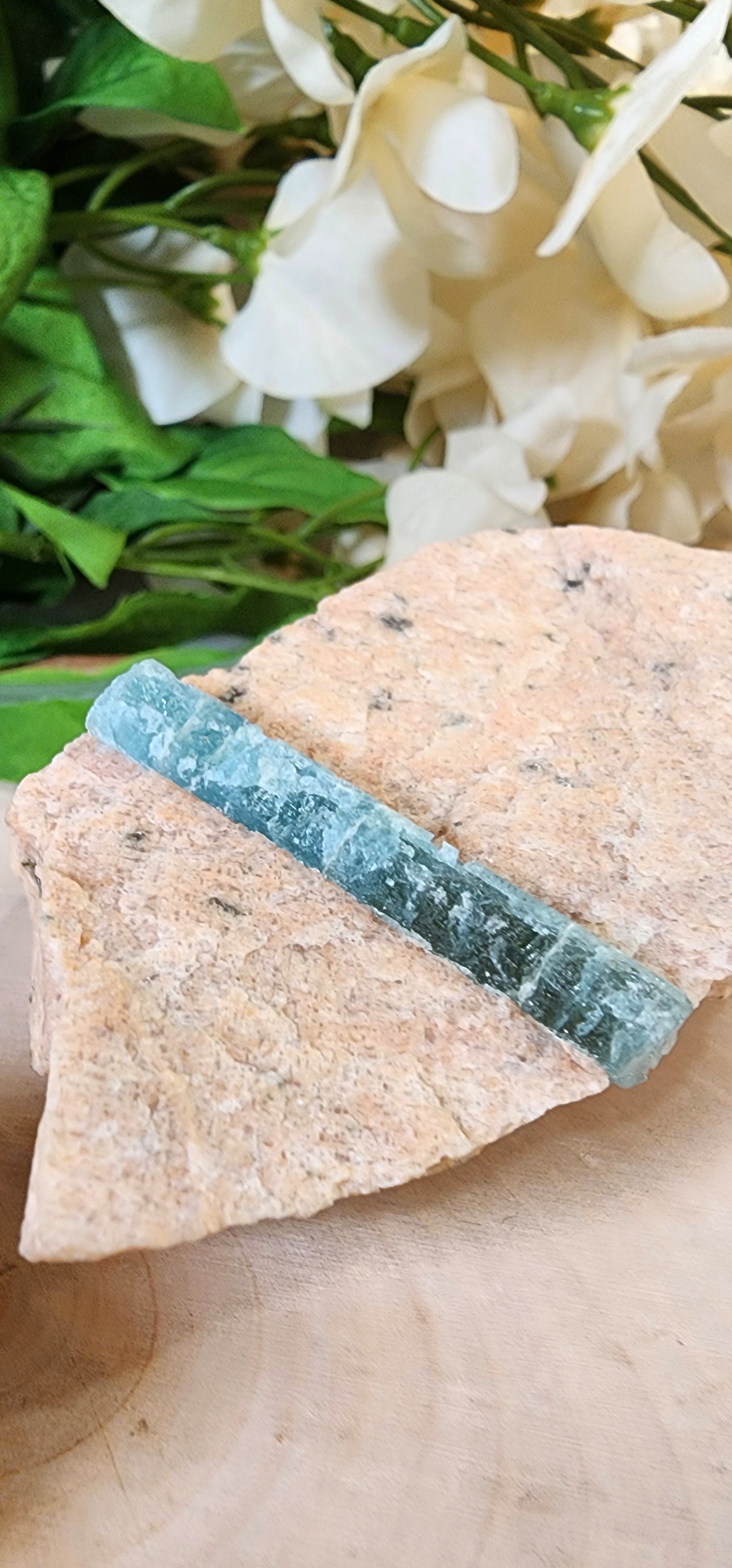 AQUAMARINE BAR IN FELDSPAR MATRIX