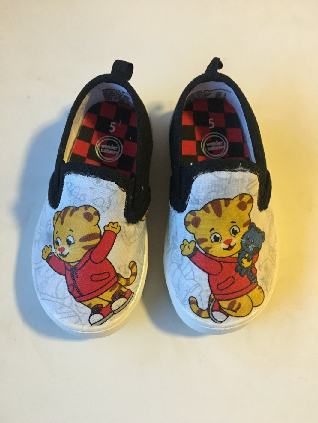 daniel tiger light up shoes