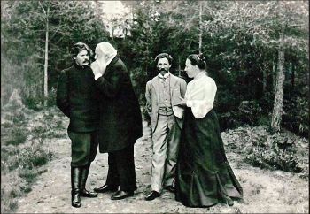 Maxime Gorki, Vladimir Stasov, Ilya Repin et Natalia Nordman au Penates, 18 août 1904