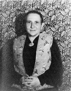 Portrait de Gertrude Stein pris lors de sa tournée de conférences à New York le 4 novembre 1934.