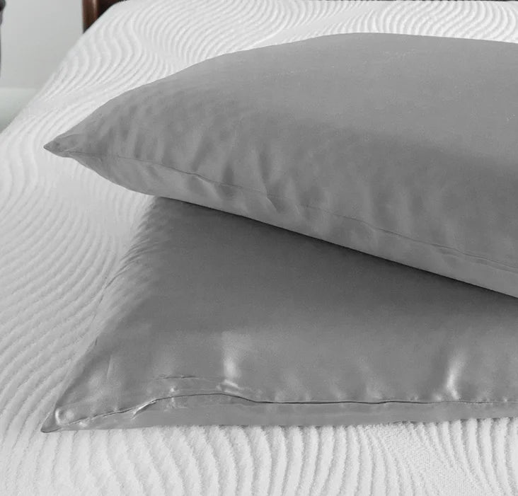 Cubre almohada de seda de bambú gris
