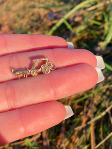 14k Horse and Buggy Charm