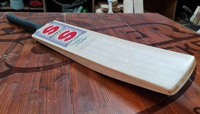 Custom made cricket bat at Cooper Cricket
