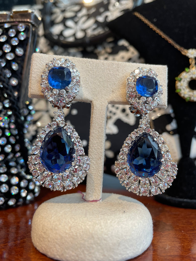 Poggi Paris Clip on crystal rhinestone gold earrings – Sophia's Gallery