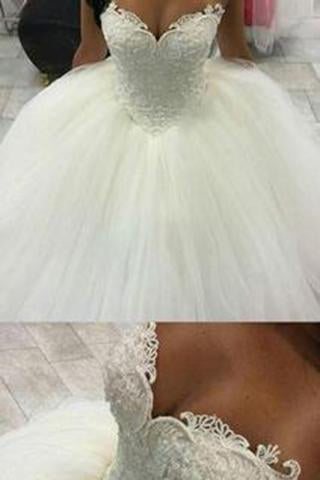 Gorgeous Pearls Ball Gown Sweetheart Lace Applique Beads Tulle Princess Wedding Dress SME241