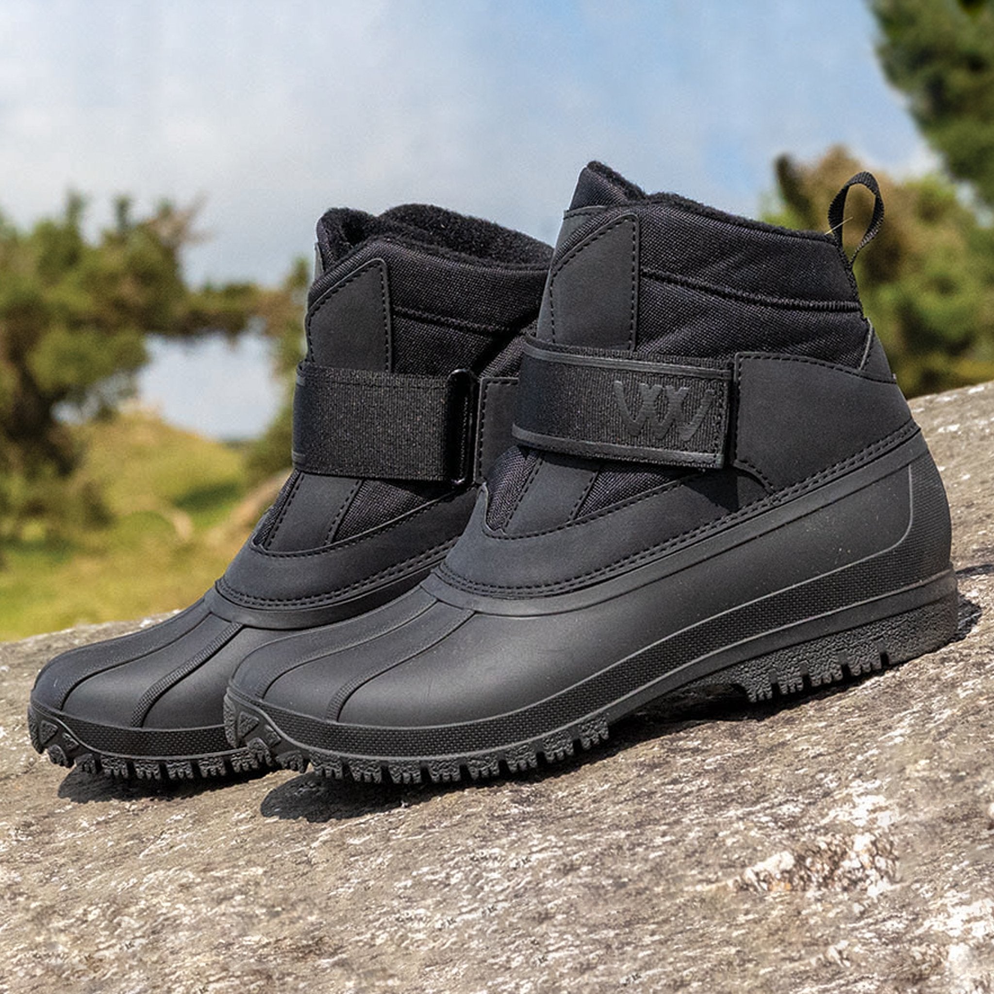 goretex mens walking boots