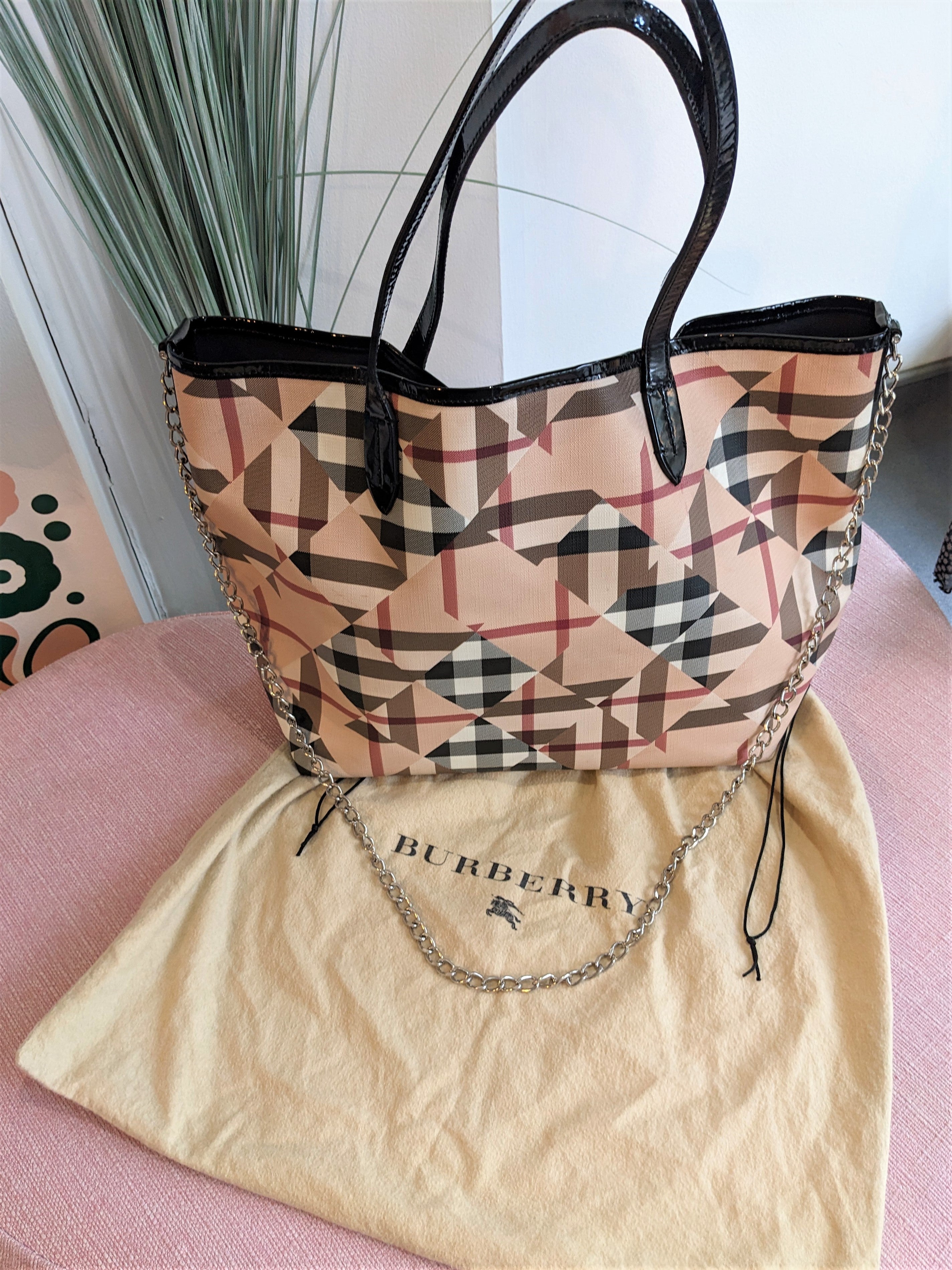 Burberry Nova Check Large Tote Bag – Babydoll Vintage