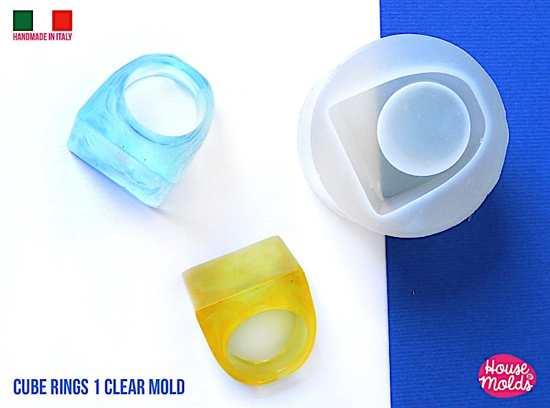 Fantasy Design Handmade Clear Resin and Wood Ring Size 52-53 (US 6 - 6 1/2) Clear Blue Resin and Wood Ring Size 53 (US 6 1/2)