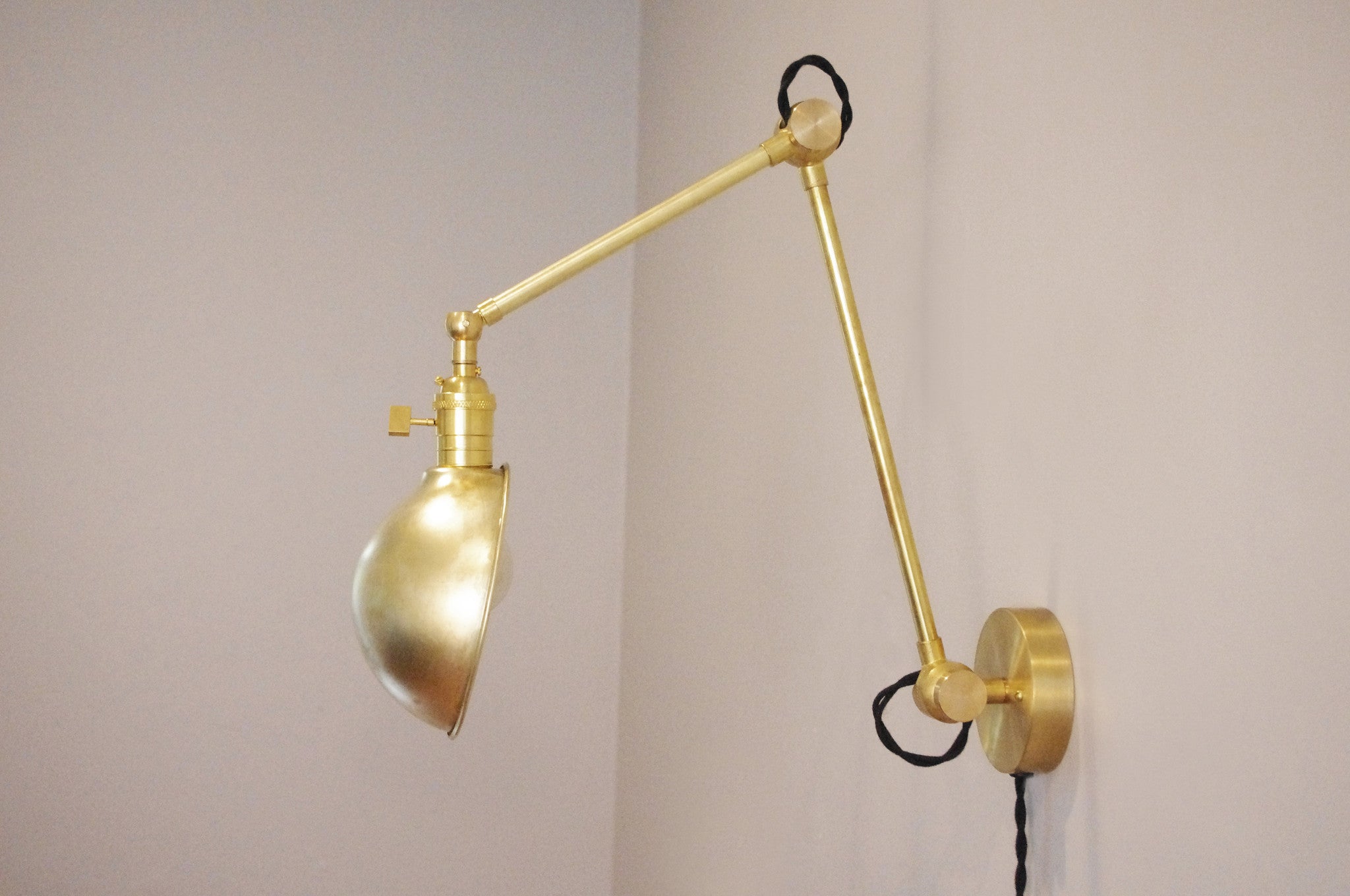 Topo Wall Lamp - Parabolic Shade