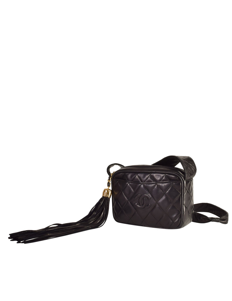 CHANEL Mini Square Small Chain Shoulder Crossbody Bag Black Quilt For Sale  at 1stDibs  chanel body bag small black chanel crossbody quilting  designer mini bags