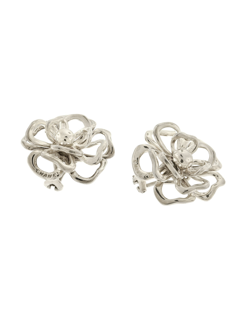 Chanel Vintage Camellia Flower Cut Out Sterling Silver Earrings – Amarcord  Vintage Fashion