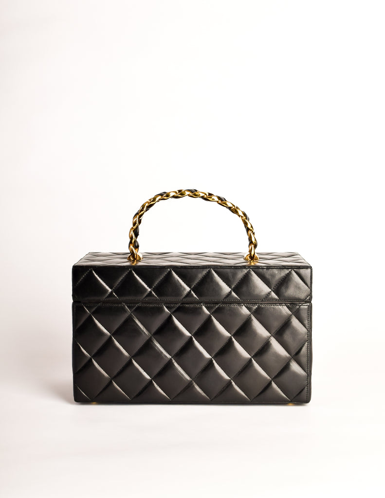 Chanel Vanity Case Rare Vintage 90s Chevron Train Top Handle Black Caviar  Bag For Sale at 1stDibs