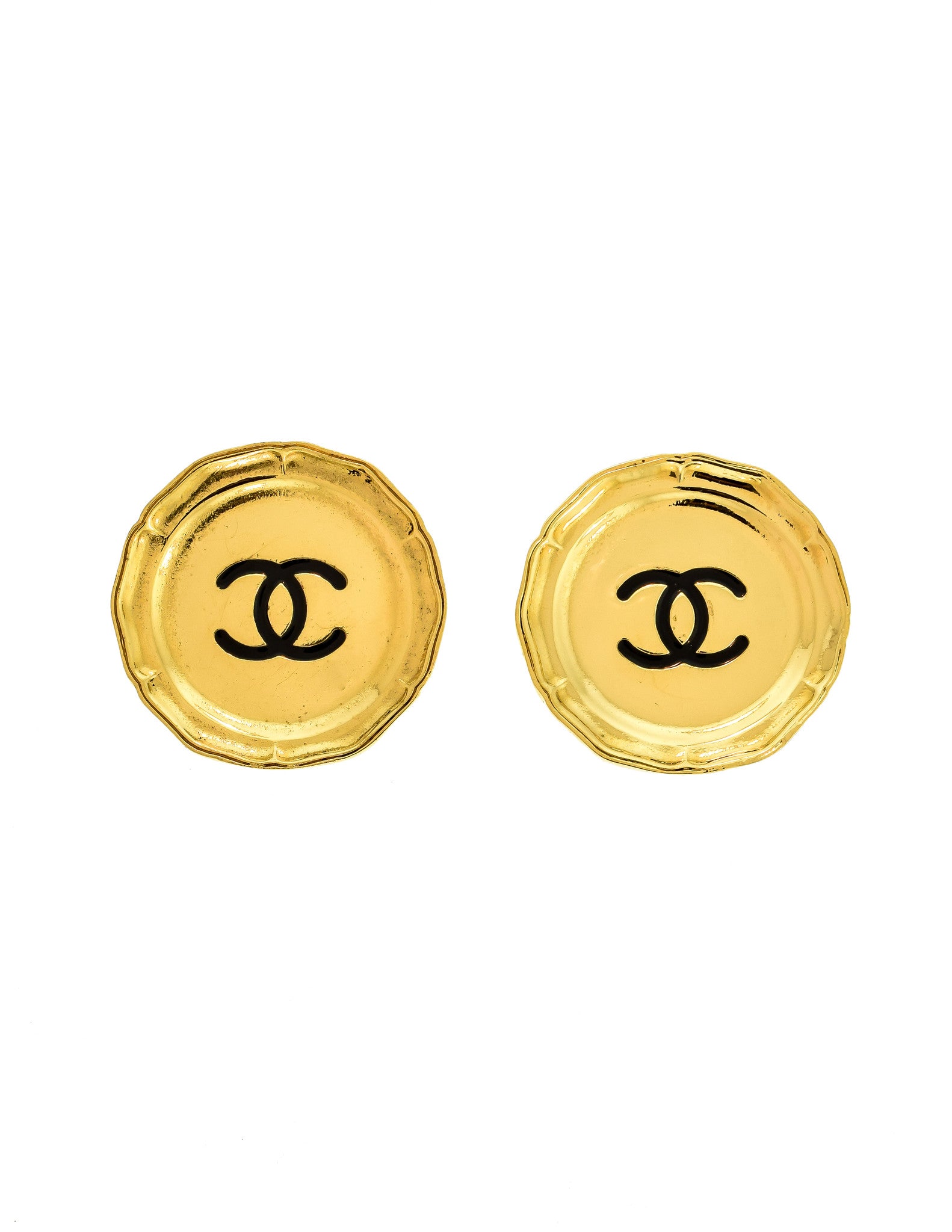 Chanel Vintage Large Gold CC Logo Plate Earrings - from Amarcord ...