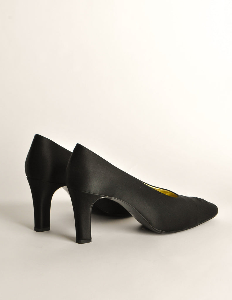 Chanel Vintage Black Satin CC Logo Heels – Amarcord Vintage Fashion