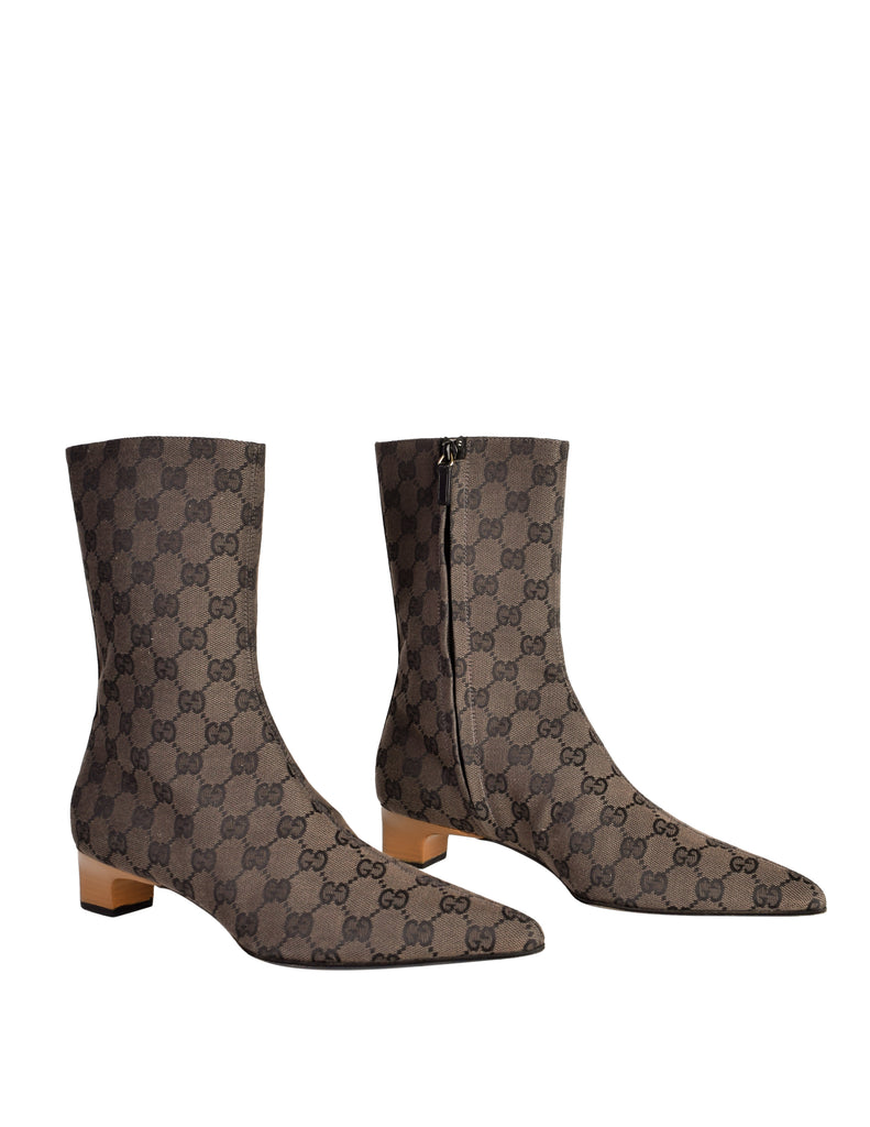 Gucci Vintage Monogram GG Logo Fabric Pointed Toe Boots – Amarcord Vintage  Fashion