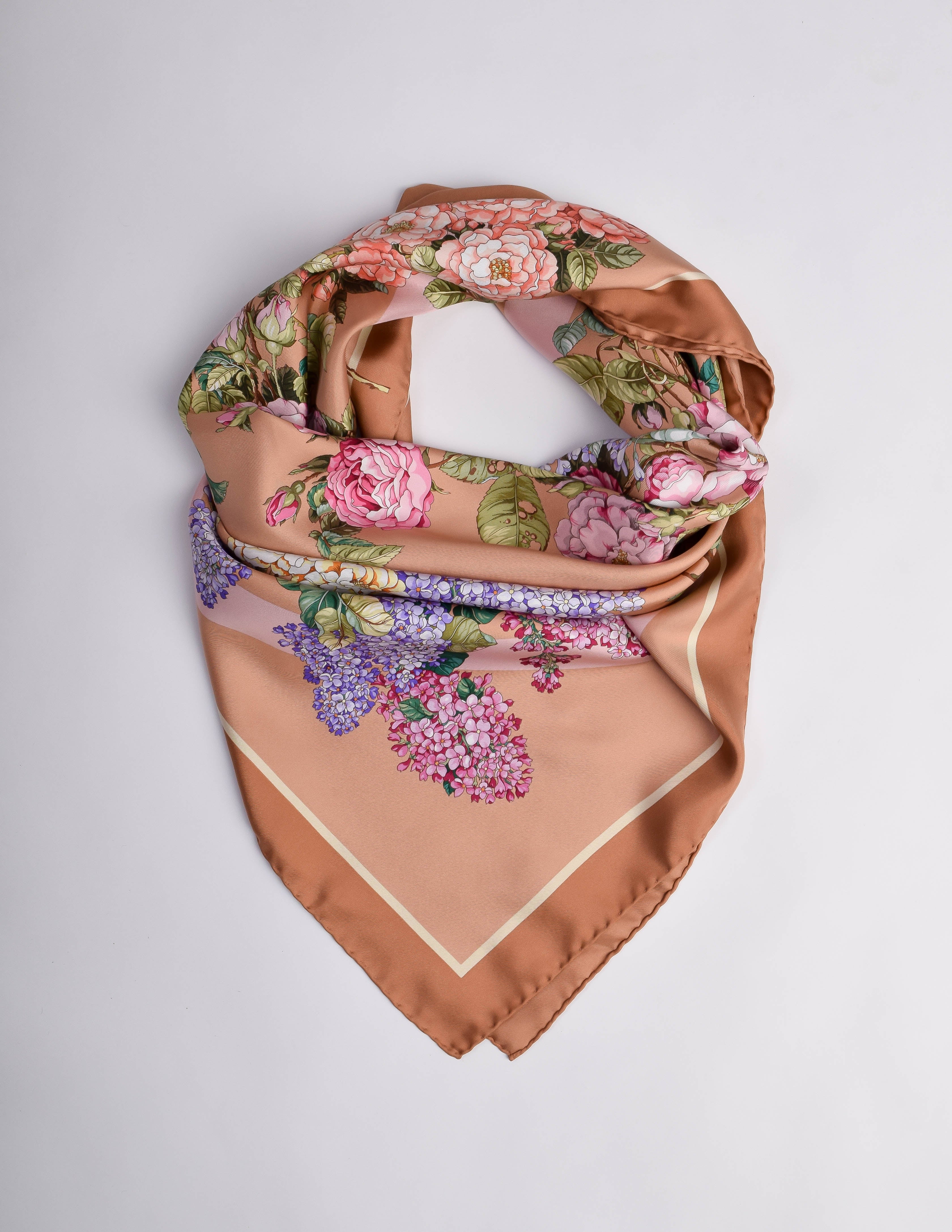 gucci silk scarf