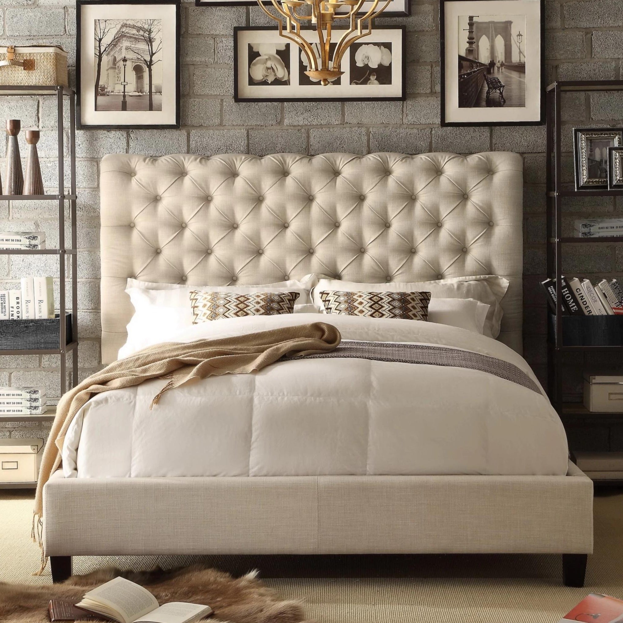 kust Onnodig Ontdek Potter Chesterfield Rolled Out Tufted Upholstered Bed – Millbury Home