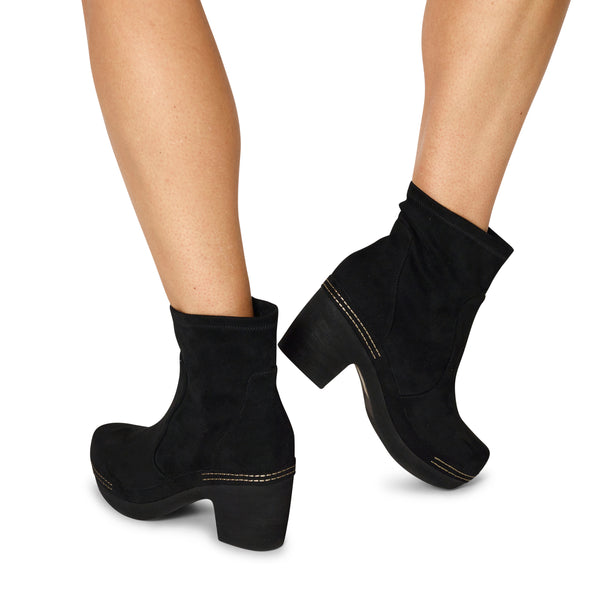 Miz Mooz Laney Bootie in Brandy