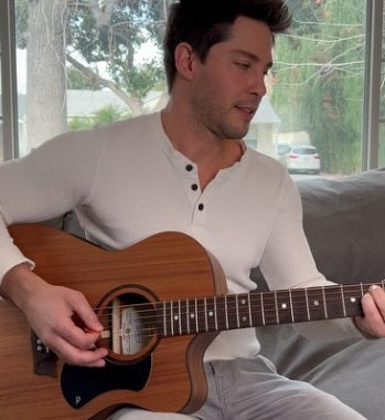 Dean Geyer Playing his Pratley Guitar