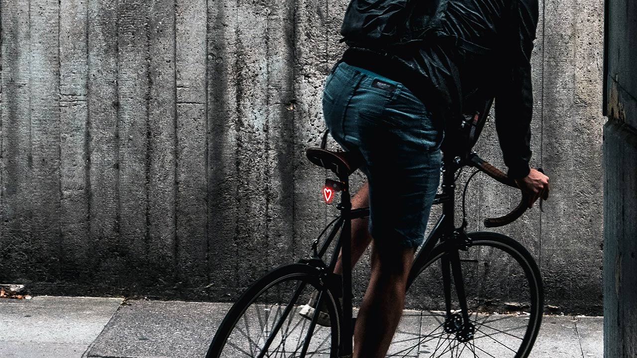 bike light that charges as you pedal