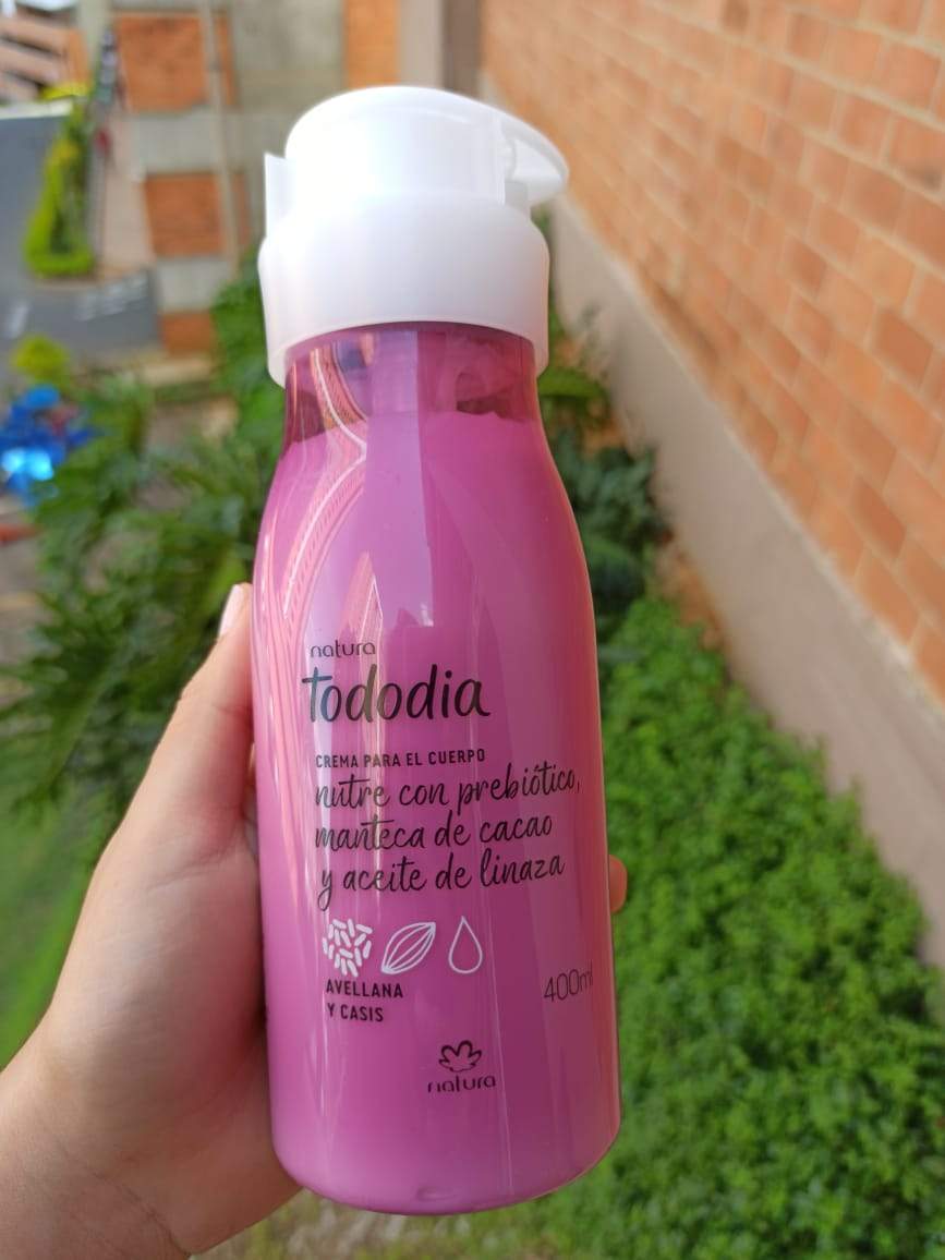 Tododia Crema Nutritiva para el Cuerpo Avellana y Casis – Beaute Florale