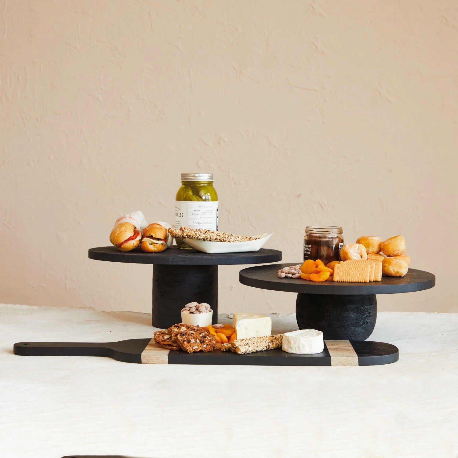 Image of Everest Black Cake/Pedestal Trays