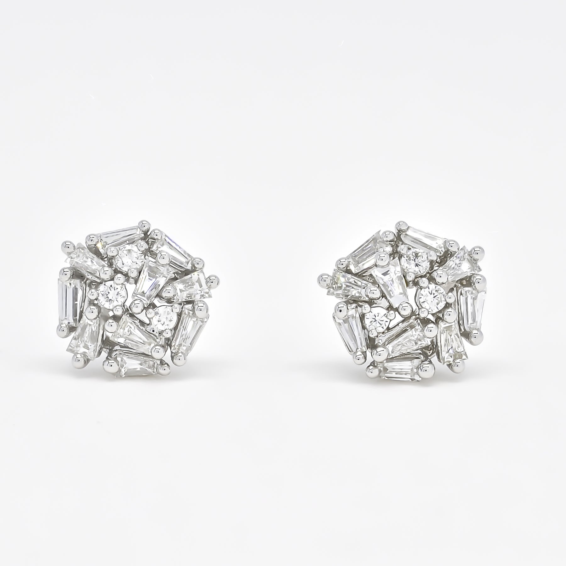 Round Diamond Stud Earrings 1.04 carat total weight at Dia