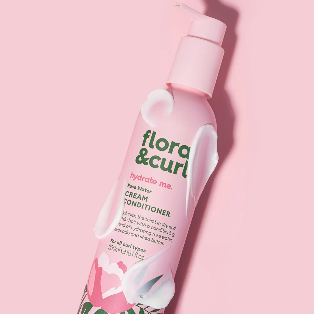 Flora & Curl Rose & Honey Cream Conditioner sfeerfoto