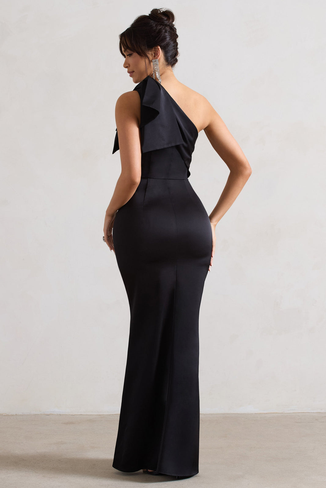 Lady Black Satin One Shoulder Maxi Dress With Bow – Club L London 
