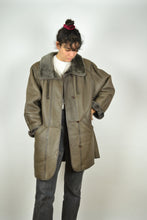 Load image into Gallery viewer, Sheepskin jacket Vintage 80s Green Large L