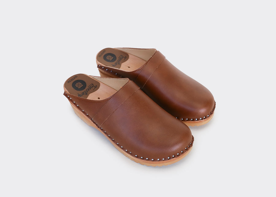 DA VINCI brown vegan clogs 