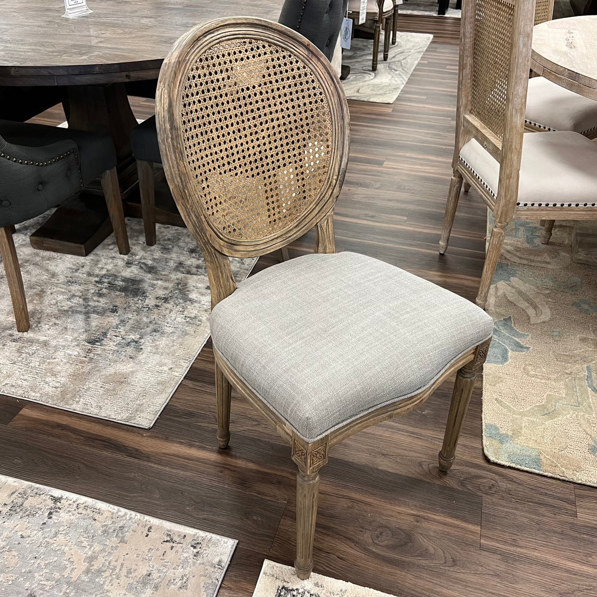Linon salem store round back chair