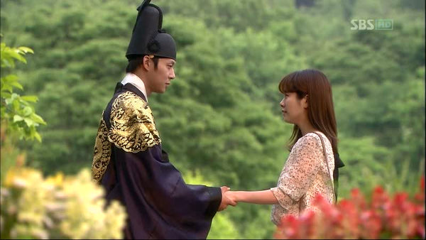 soko-glam-the-klog-fanserviced-rooftop-prince-k-drama