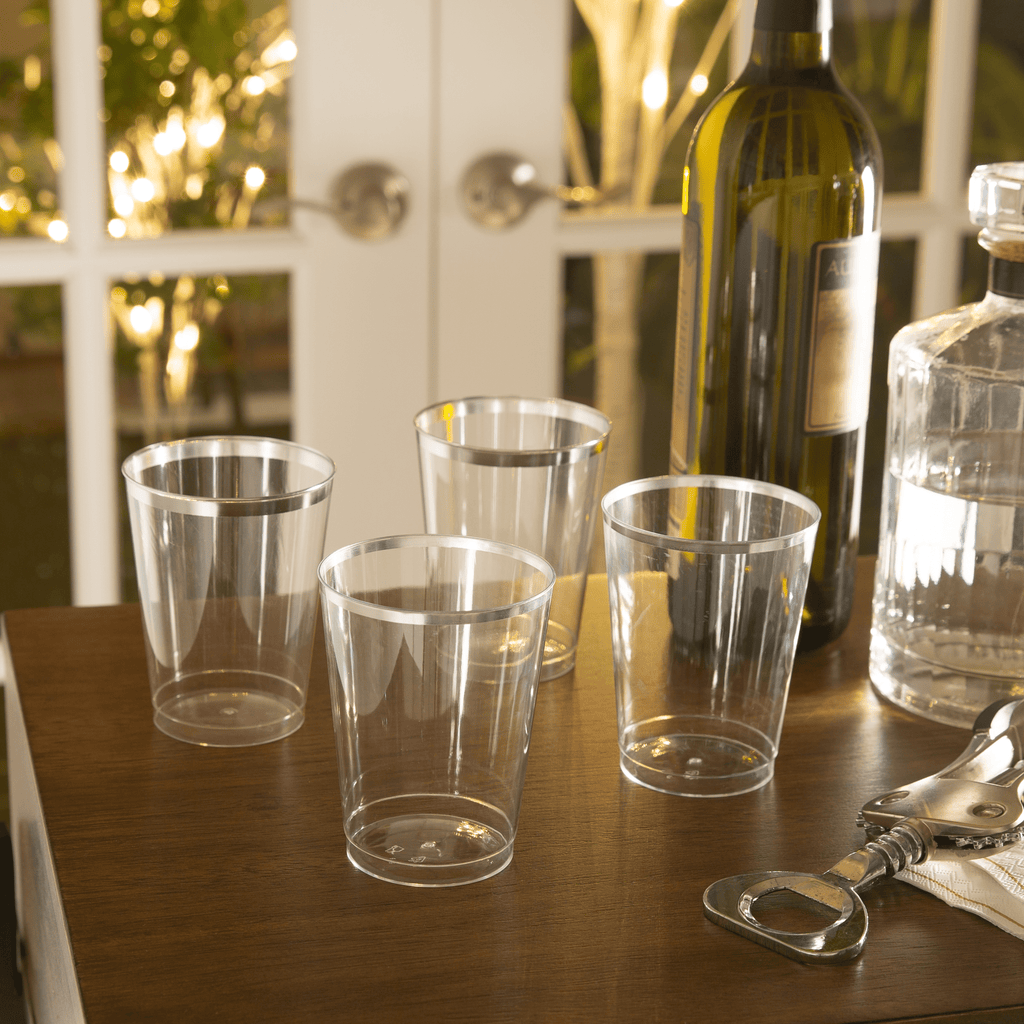 https://cdn.shopify.com/s/files/1/0249/1580/4245/files/luxe-tumblers-tumblers-luxe-9-oz-clear-plastic-silver-plastic-cups-20-cups-633125232553-43054674870590_1024x.png?v=1696625356