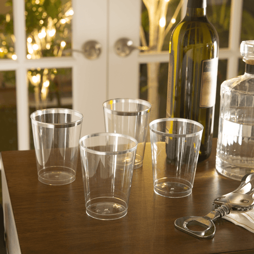 https://cdn.shopify.com/s/files/1/0249/1580/4245/files/luxe-tumblers-tumblers-luxe-9-oz-clear-plastic-silver-plastic-cups-20-cups-633125232553-43054674870590_500x.png?v=1696625356