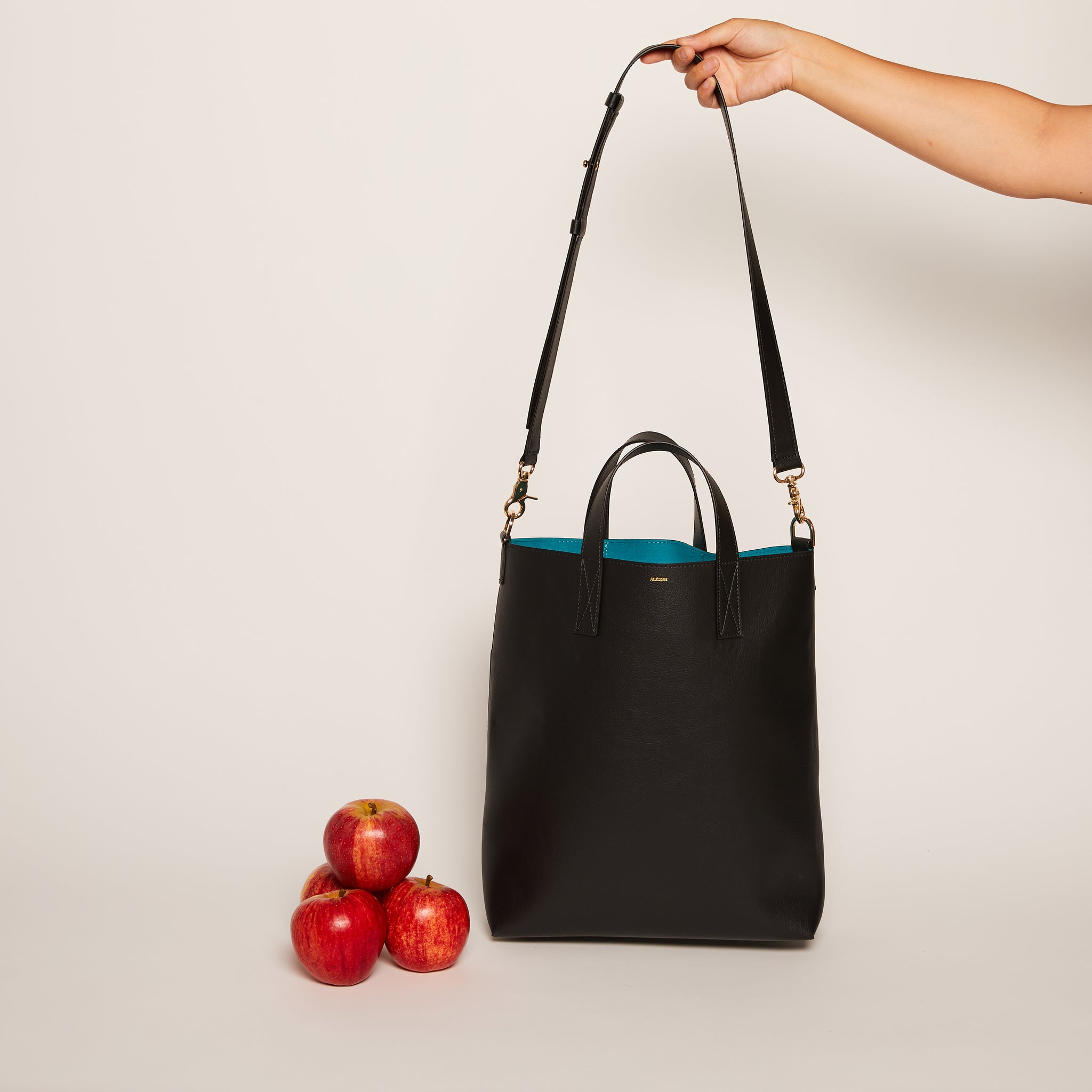 Black Gala Tote II | Crafted from Natural Apple Peel – Allégorie