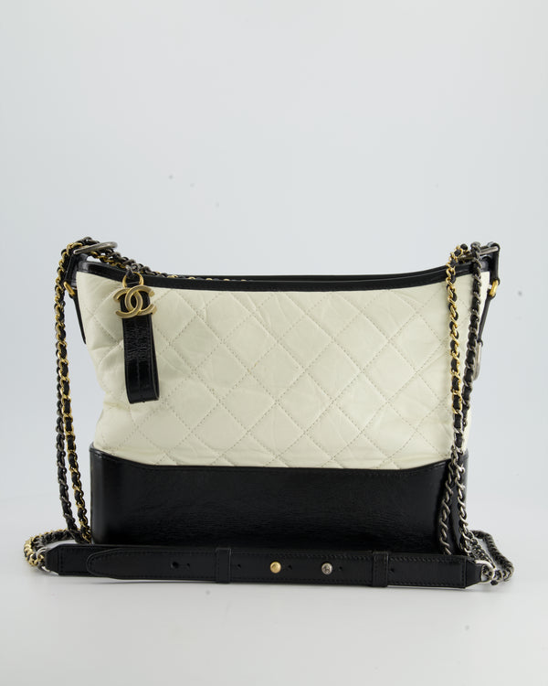 Chanel 22 Bag in White Aged Calfskin with Silver Hardware and Contrast –  Sellier