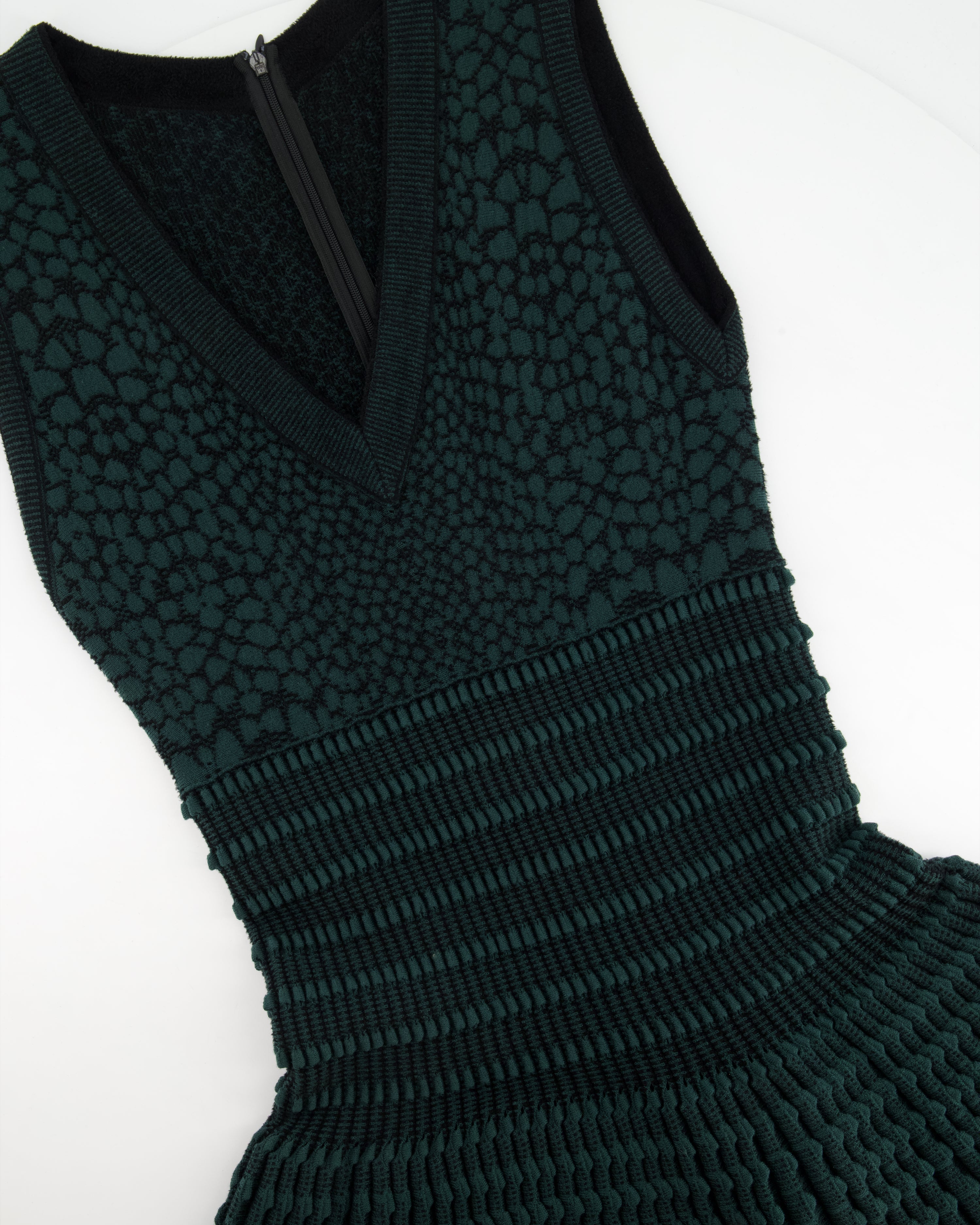 Image of Alaia Green and Black Knit Sleeveless A-Line Midi Dress with V-Neckline and Pleated Skirt Size IT 4