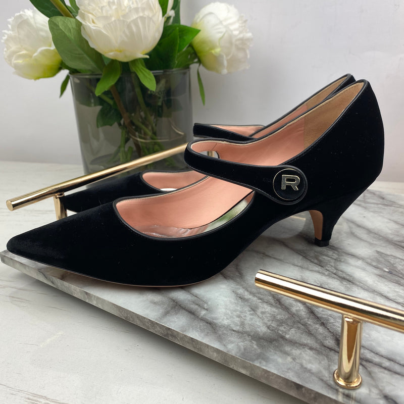 black velvet pumps low heel