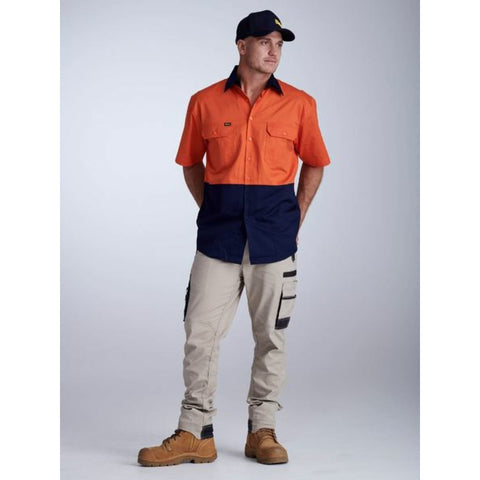 Tradesman wearing Bisley 2 tone cool lightweight drill shirt short sleeve - Tuff-As Workwear