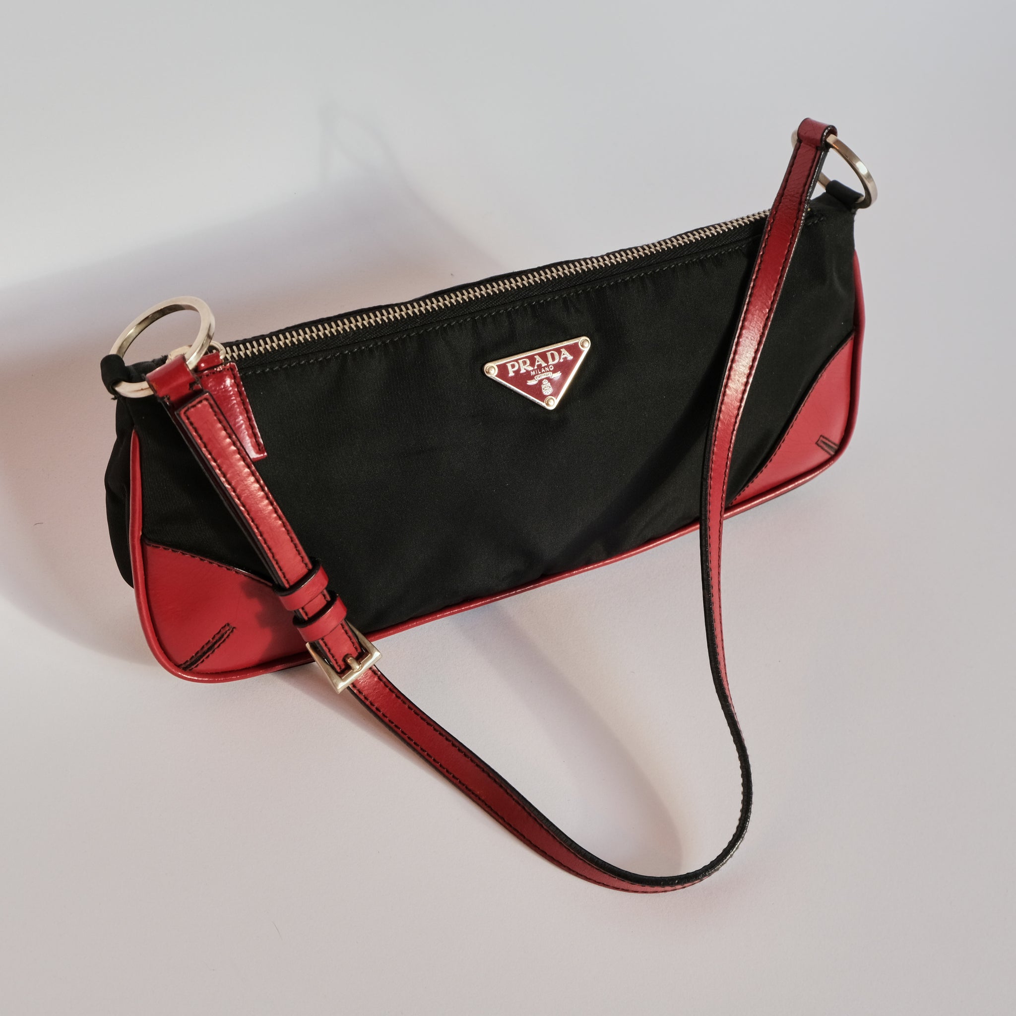 2000s Nylon and Leather Shoulder Bag – kikovintage