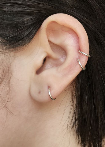 tragus piercing